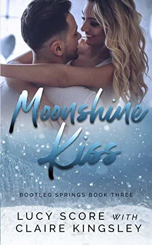 Featured image for Resumen de "Moonshine Kiss" por Lucy Score y Claire Kingsley