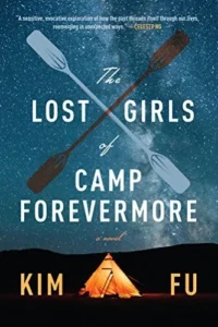 Featured image for Resumen de "Las chicas perdidas del campamento Forevermore" por Kim Fu