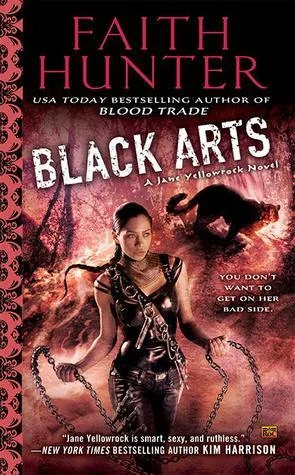 Featured image for Resumen de "Black Arts" por Faith Hunter