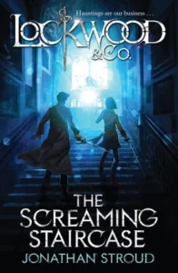 Featured image for Resumen de "La escalera que grita" por Jonathan Stroud