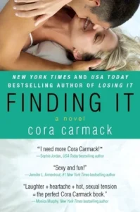 Featured image for Resumen de 'Finding It' por Cora Carmack