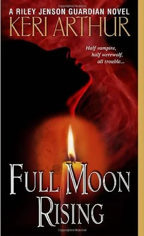 Featured image for Resumen de 'Luna llena' por Keri Arthur