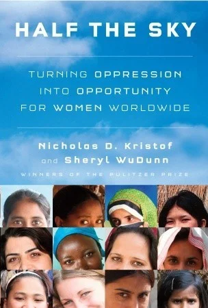 Featured image for Resumen de 'La mitad del cielo: Convertir la opresión en oportunidades para las mujeres en todo el mundo' por Nicholas D. Kristof y Sheryl WuDunn