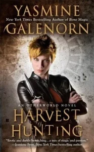 Featured image for Resumen de 'Caza de Cosecha' por Yasmine Galenorn