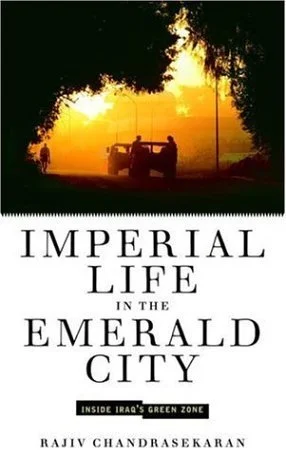Featured image for Resumen de 'La vida imperial en la ciudad esmeralda' por Rajiv Chandrasekaran