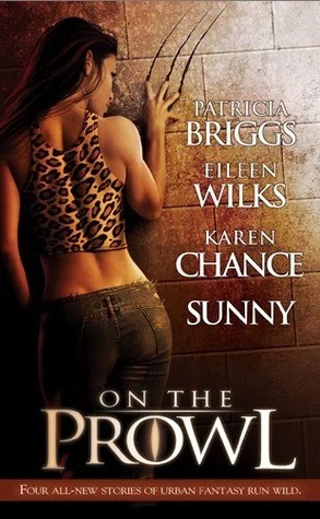 Featured image for Resumen de "Al acecho" de Patricia Briggs y otros