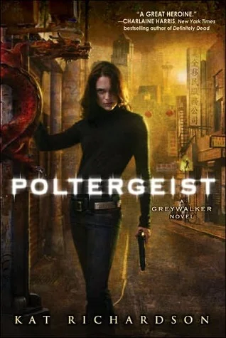 Featured image for Resumen de 'Poltergeist' por Kat Richardson