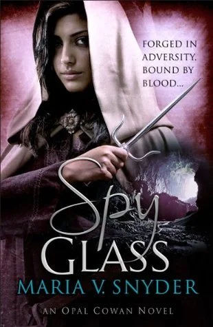 Featured image for Resumen de 'Glass Spy' por Maria V. Snyder