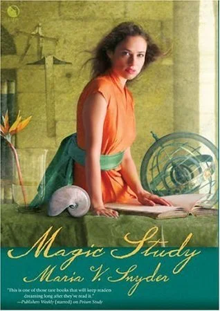 Featured image for Resumen de 'Estudio de magia' por Maria V. Snyder